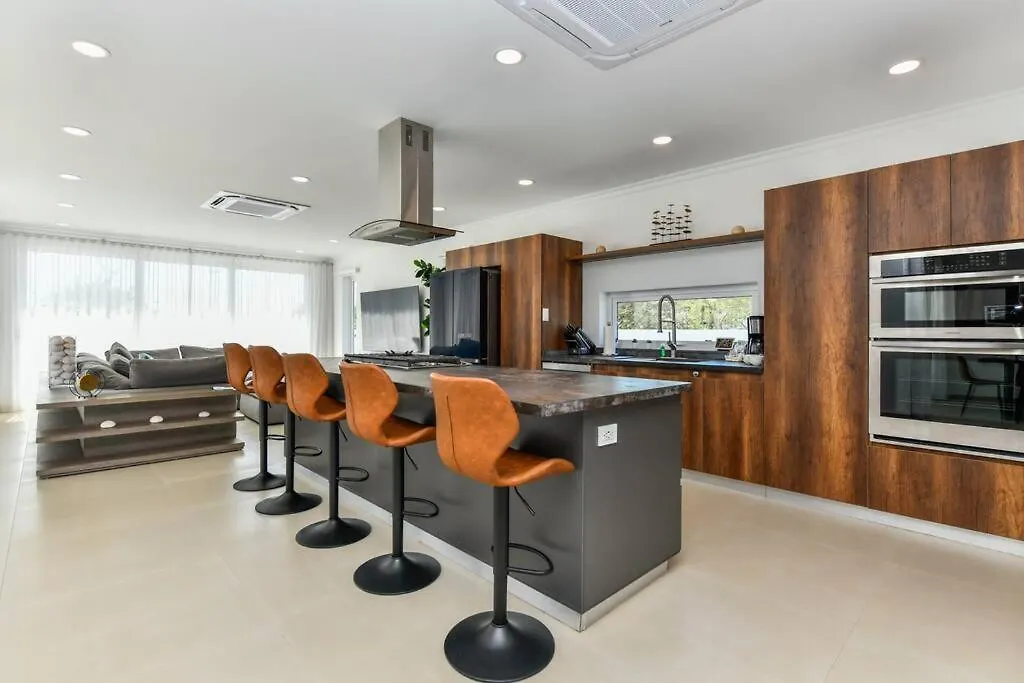 New 5Br 3Ba Villa Biba Dushi 3-Min Eagle Beach Palm Beach Aruba
